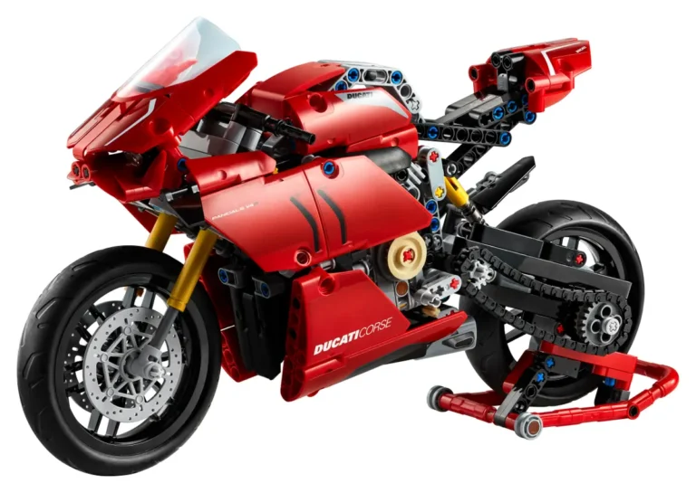 Ducati Panigale V4 R by LEGO®