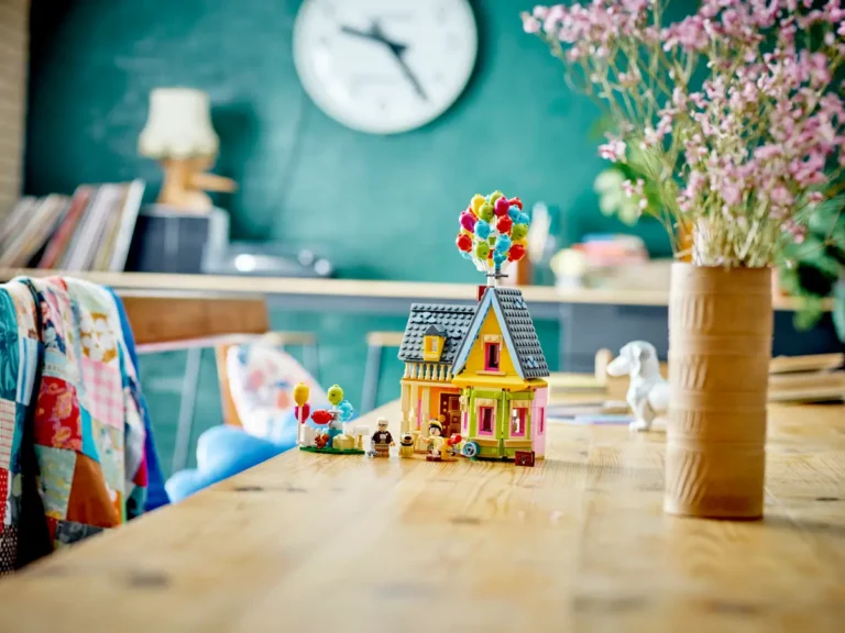 LEGO Up House 43217 Set Review - House Cinematic